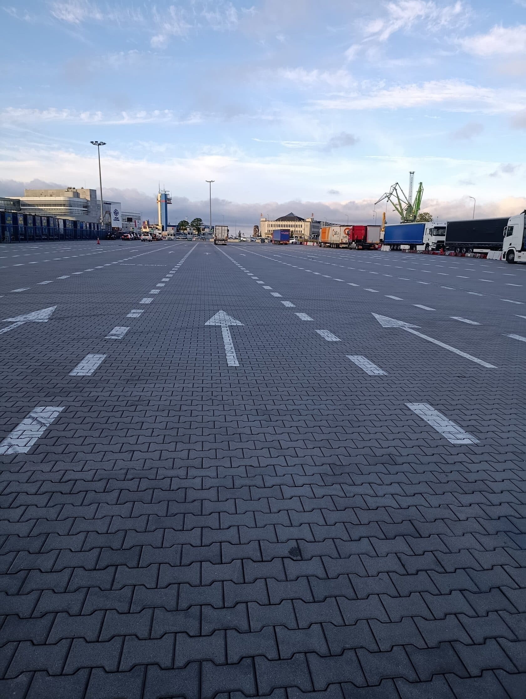 Parkoviště před trajektem