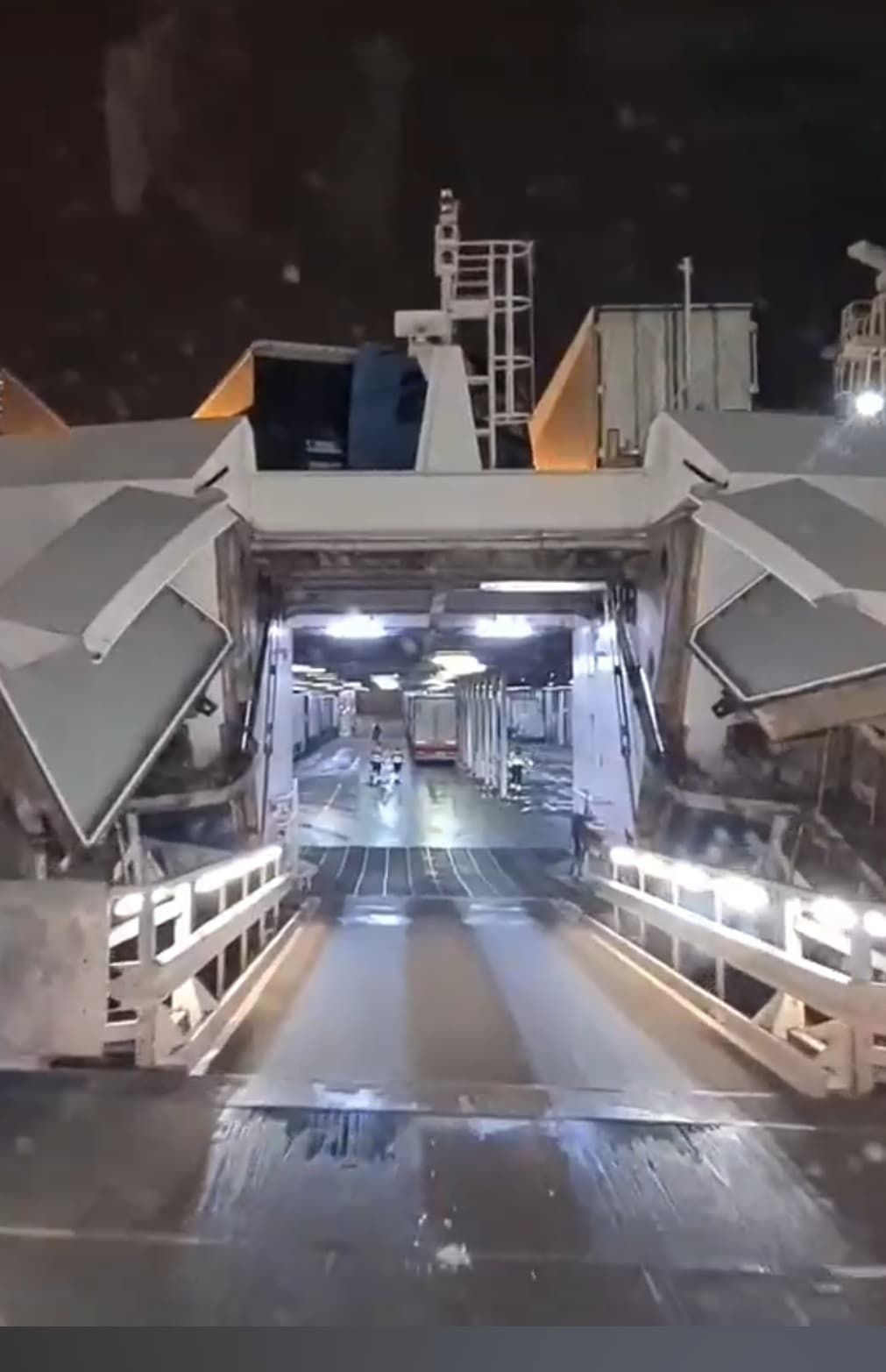 Nalodění na trajekt Finnlines a služby na palubě