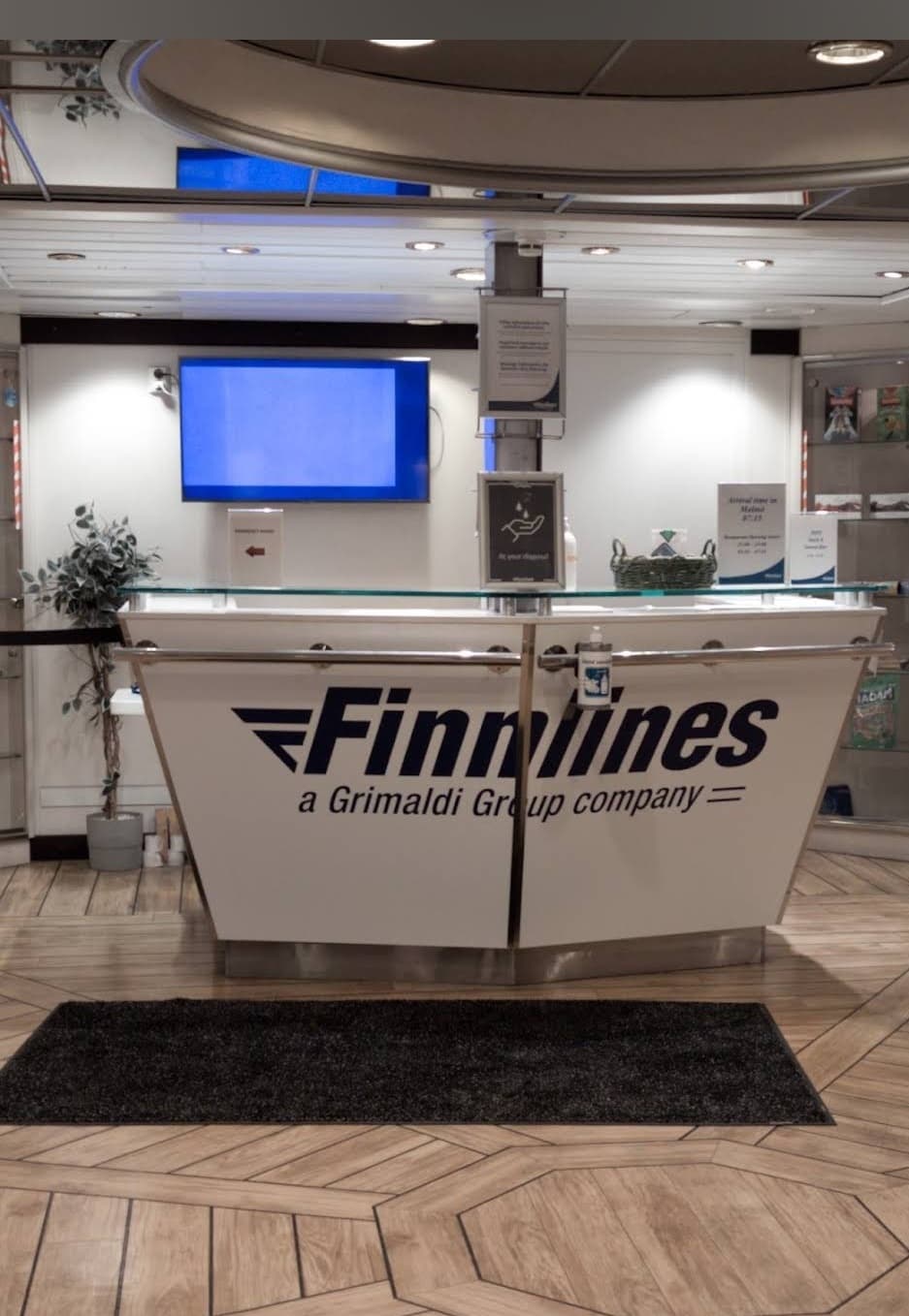 Nalodění na trajekt Finnlines a služby na palubě
